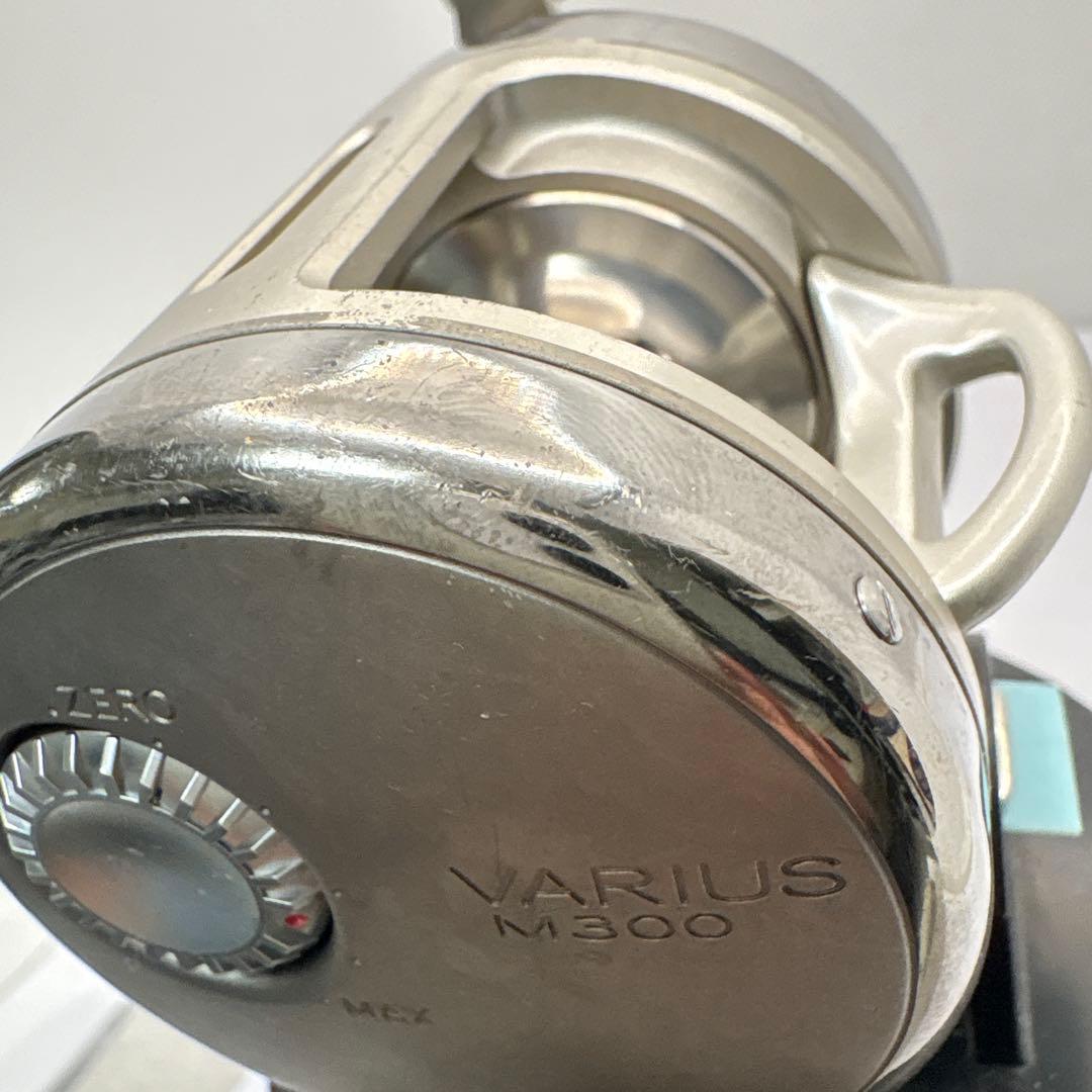 VARIUS M300 ベイトリール チタン製