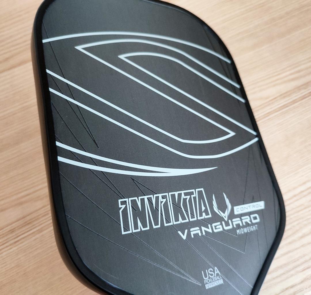 ピックルボール パドル T700 生カーボン Vanguard Invikta