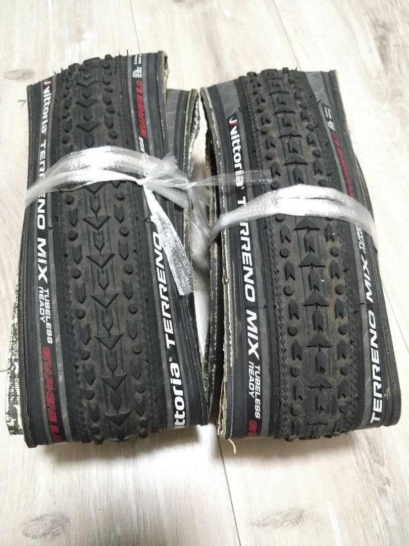2本セット33C　Vittoria TERRENO MIXシクロチューブレス