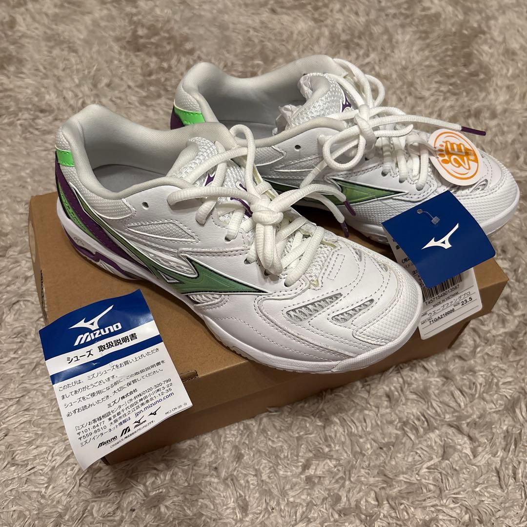 Mizuno バドミントンシューズ 23.5㌢　ホワイト/グリーン/パープル