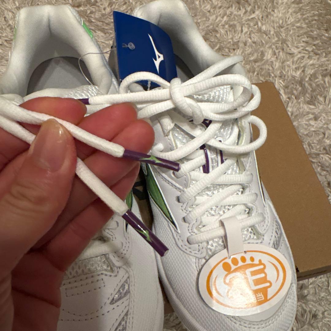 Mizuno バドミントンシューズ 23.5㌢　ホワイト/グリーン/パープル