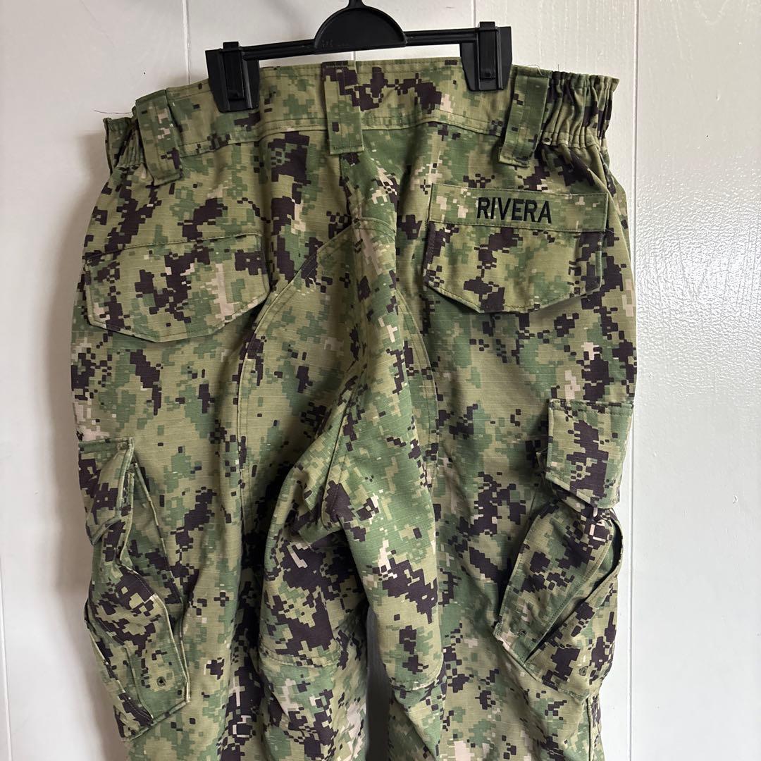 美品　米軍　実物　NWU AOR2 TYPEIII LARGE REGULAR