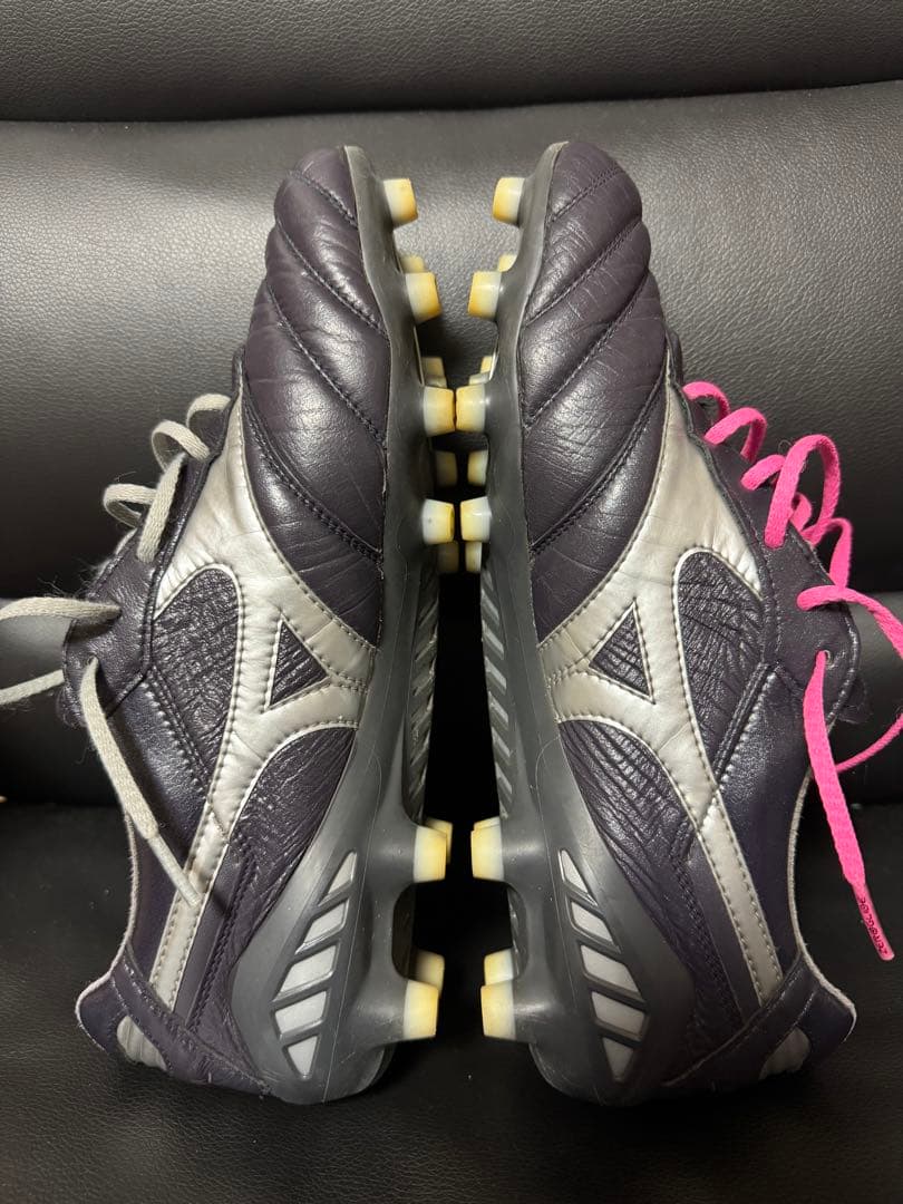 Mizuno Morelia DNA 27 サッカーシューズ シルバー/ネイビー