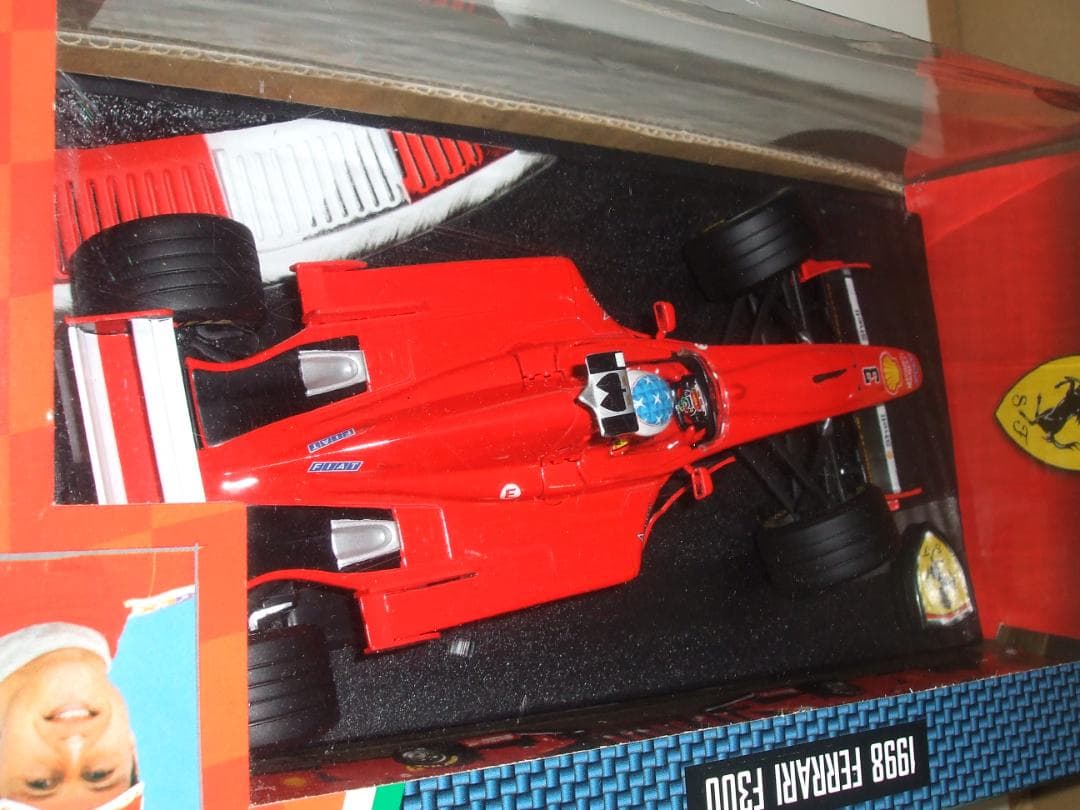 フェラーリ　F３００　ミハエル・シューマッハ　＃３　限定品　マテル　１／１８