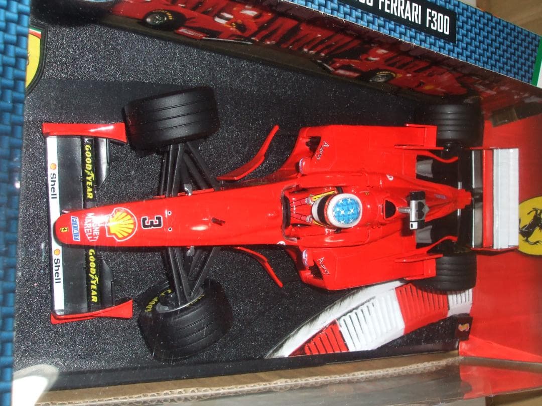 フェラーリ　F３００　ミハエル・シューマッハ　＃３　限定品　マテル　１／１８