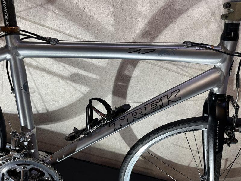 TREK FX7.7 SHIMANO 105 トレック　ポンプ付き