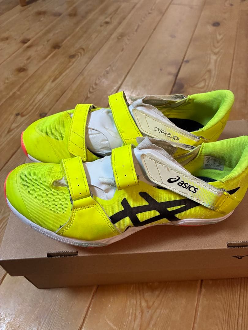 【大幅値下げ!】 asicsサイバーブレード23.5cm