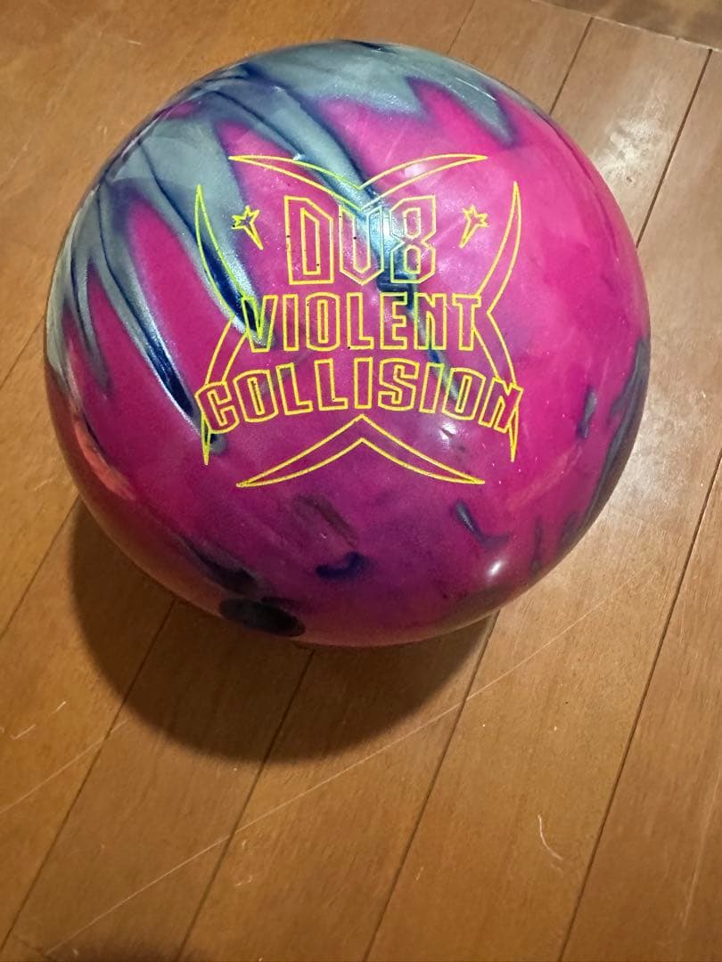 DV8 VIOLENT COLLISION ボウリングボール