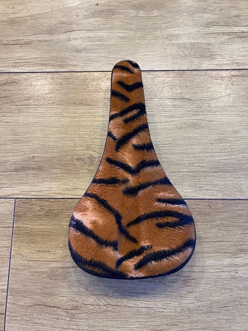 パーツ *SDG* bel-air V3 animal throwback saddle