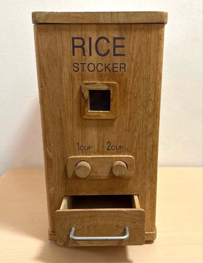 桐の米びつ