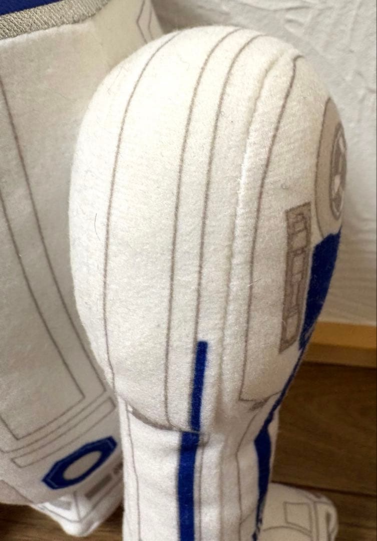 スターウォーズ　R2D2 ぬいぐるみ