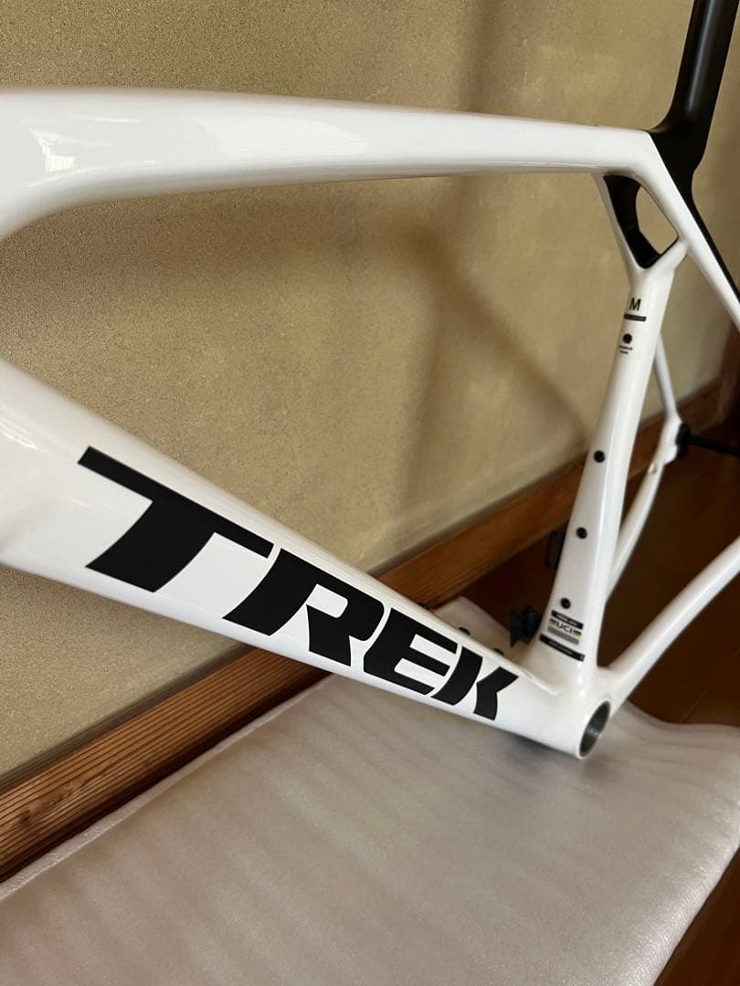【美品】TREK トレック Madone マドンSL5 Gen8 フレームセット