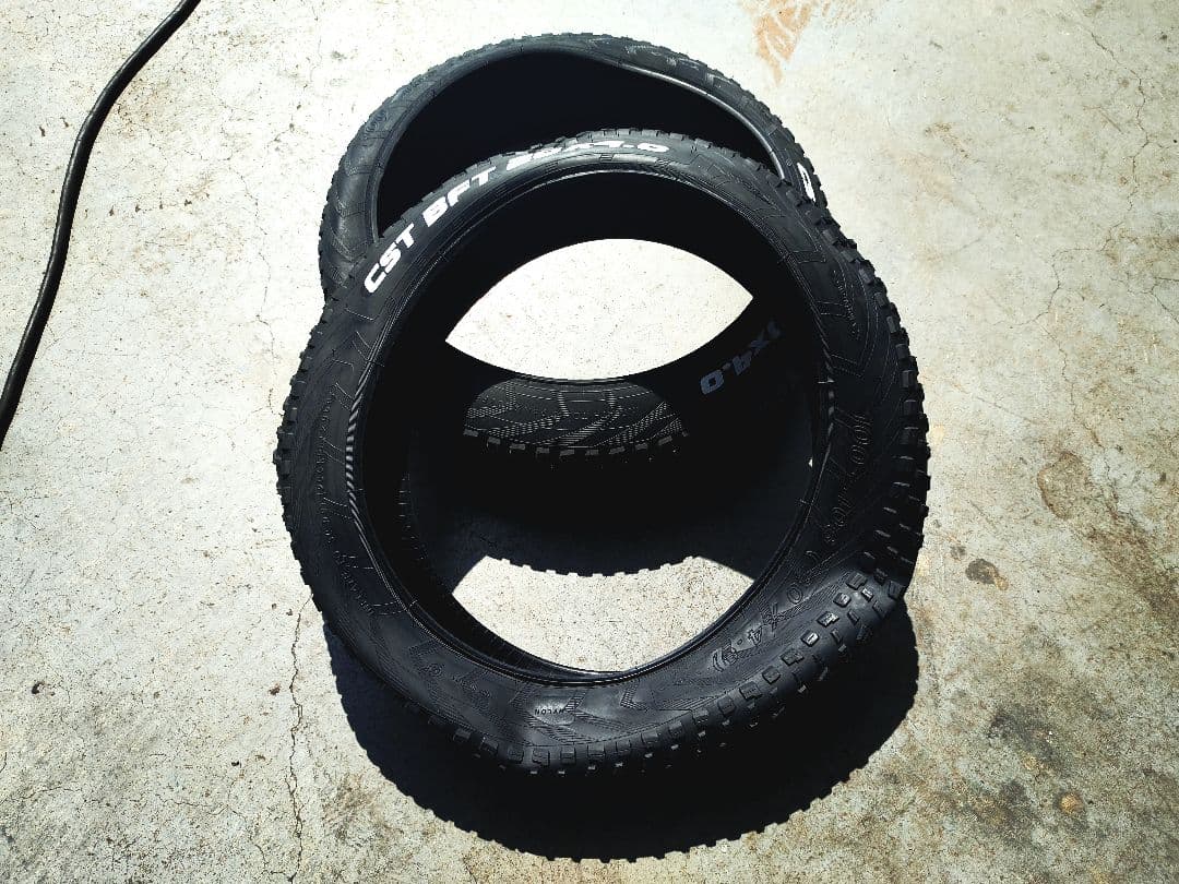タイヤ CST BFT 20x4.0 ファットタイヤ 2セット