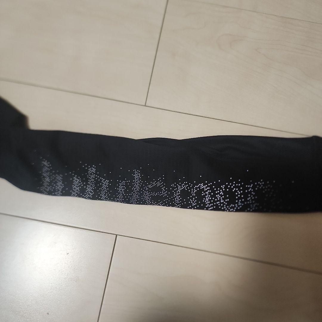 lululemon　ランニング　黒フーディー