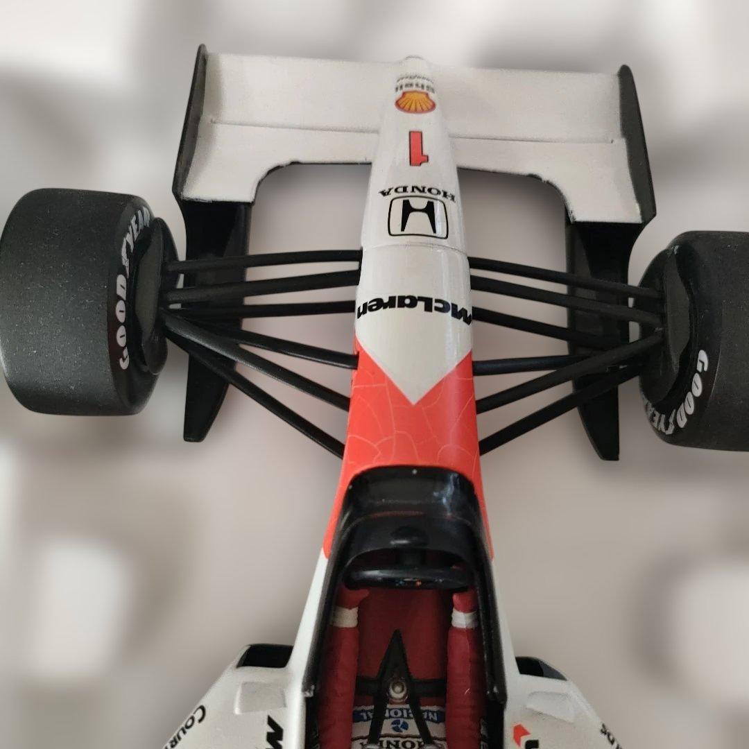 アイルトンセナレーシングカーコレクション1:18