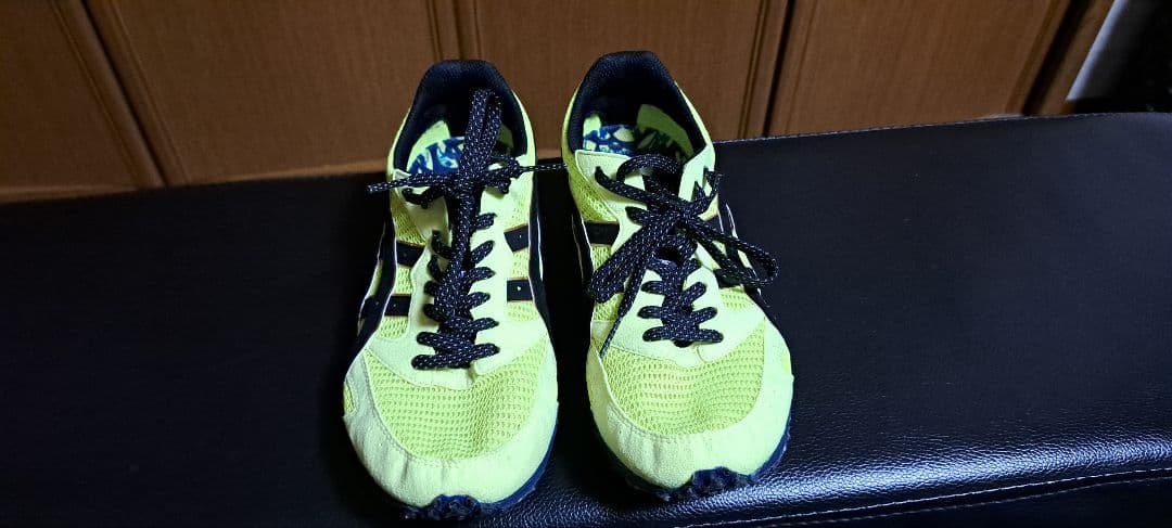 ASICS シューズ 　23.5