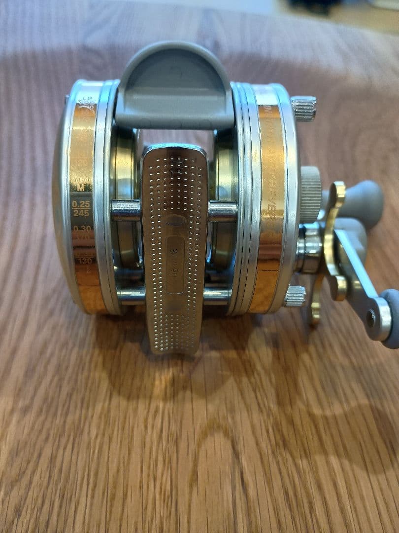 Ambassadeur UC 4600C ベイトリール