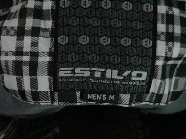 101070　ESTIVO スノボ上下セット　白ｘ黒・インディゴ　Ｍ