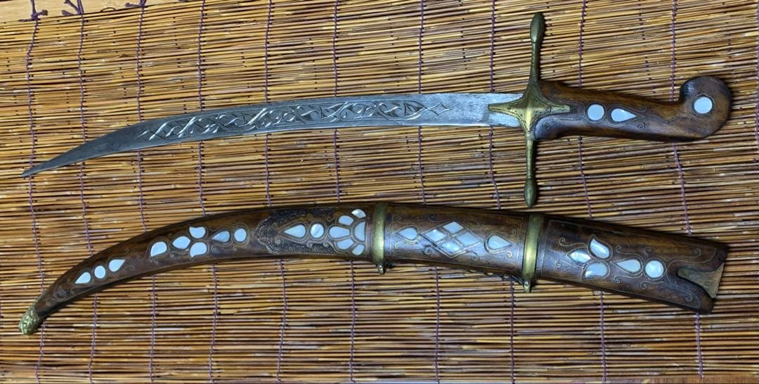 ⭐️カメリア⭐️トルコ製　シャムシール装飾刀　置物