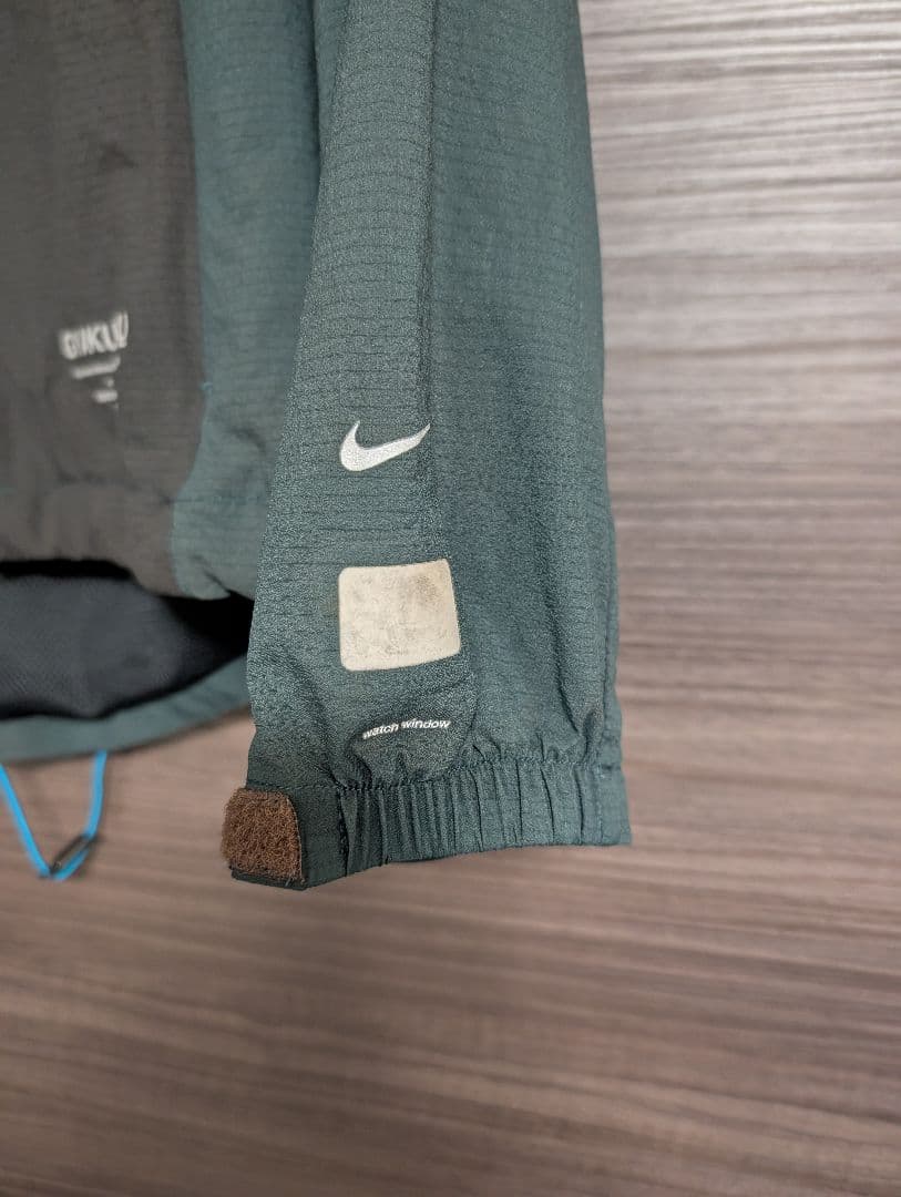 Nike GYAKUSOU ダークグリーン ウィンドブレーカー