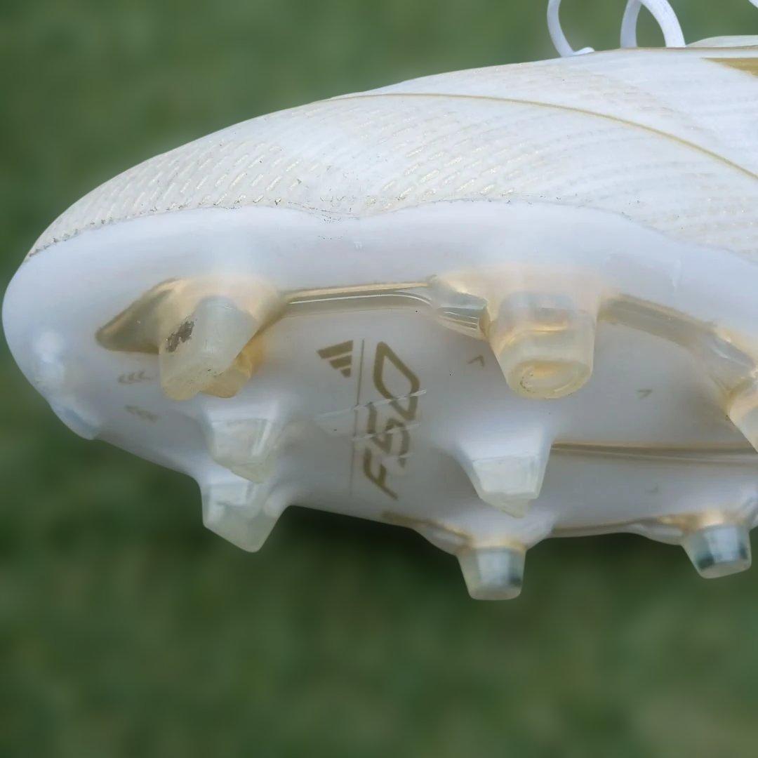 サッカースパイク　adidas F50　25.5センチ