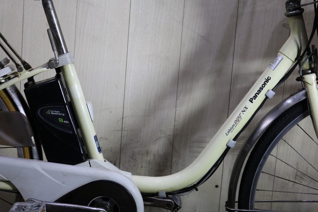 電動アシスト自転車 クリーム色 前カゴ付き