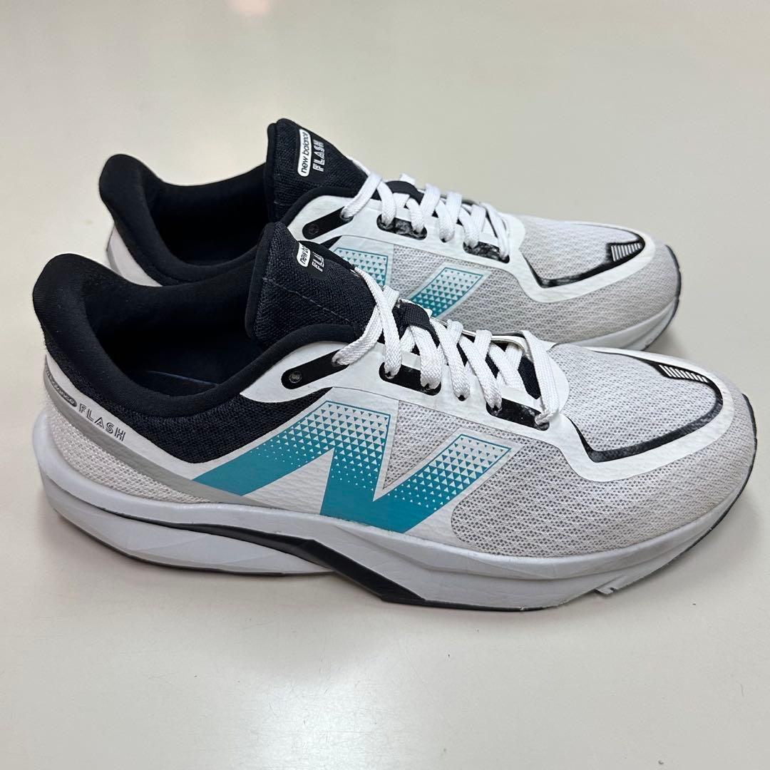 New Balance ダイナソフトフラッシュv7 ランニングシューズ　25.5