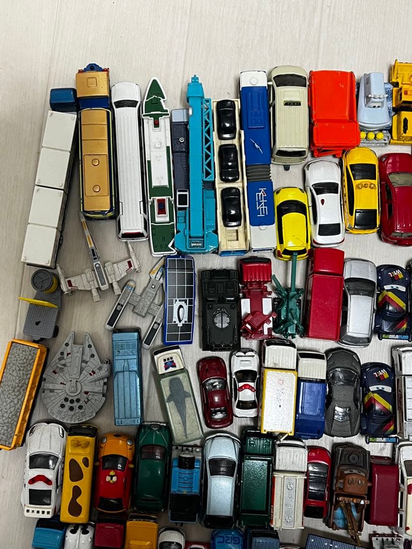 トミカ ミニカー 約100台
