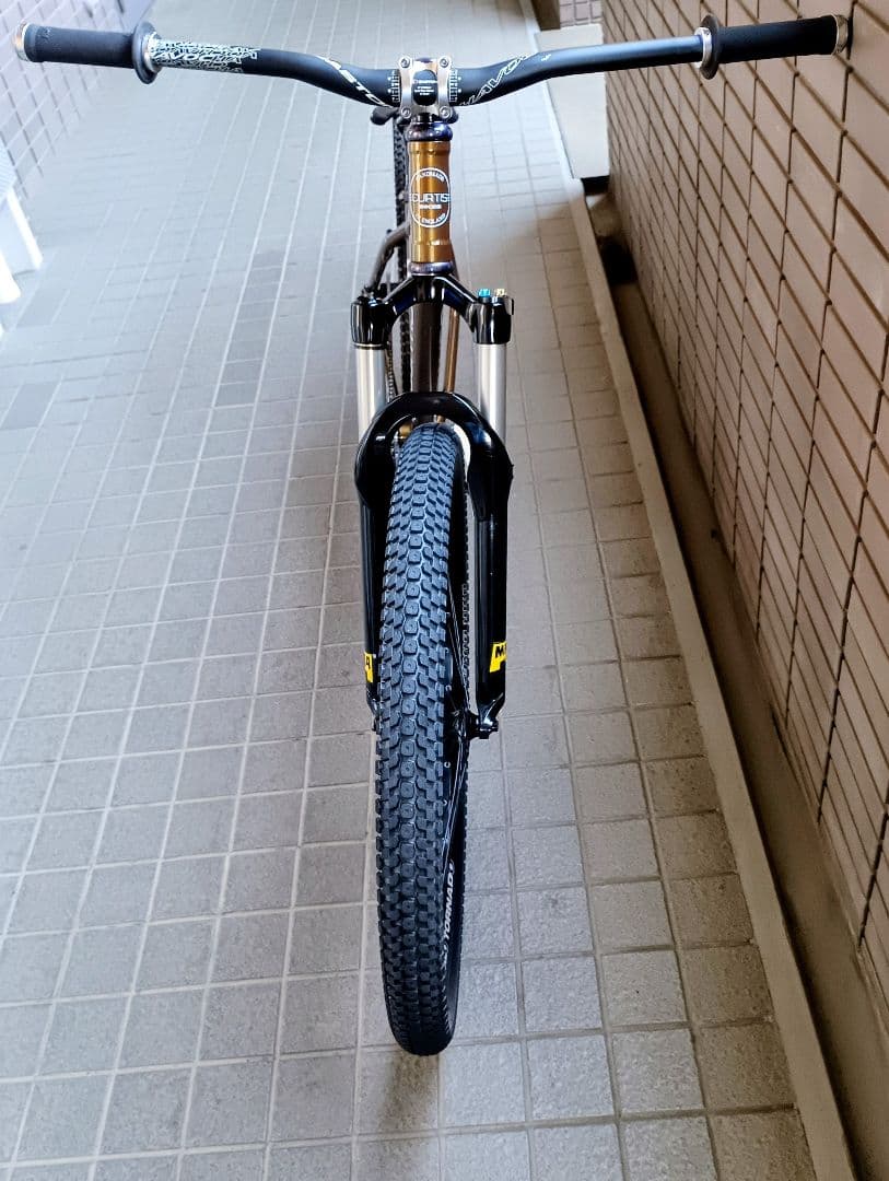 CURTIS BIKES マウンテンバイク（イングランド製）【送料込み・発送可】