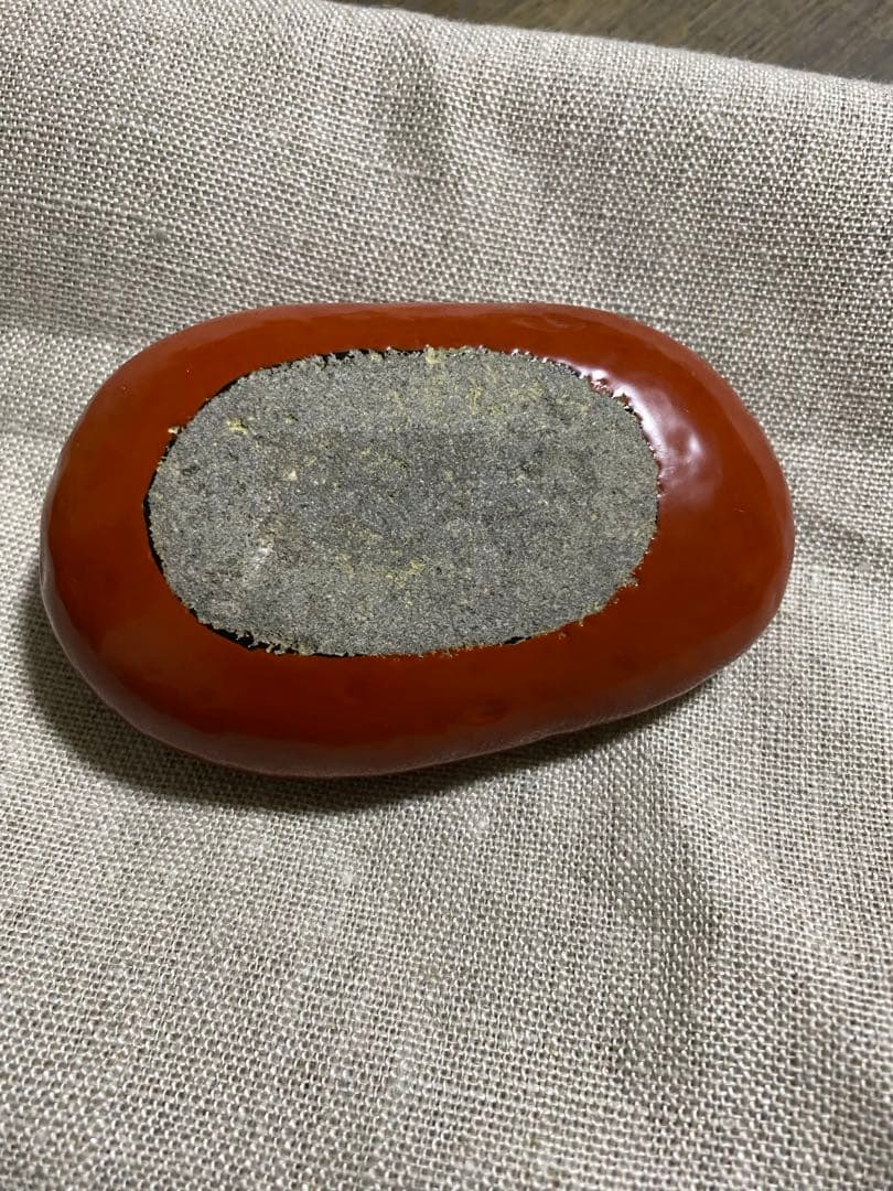 漆塗り うさぎ 手書きのペーパーウェイト