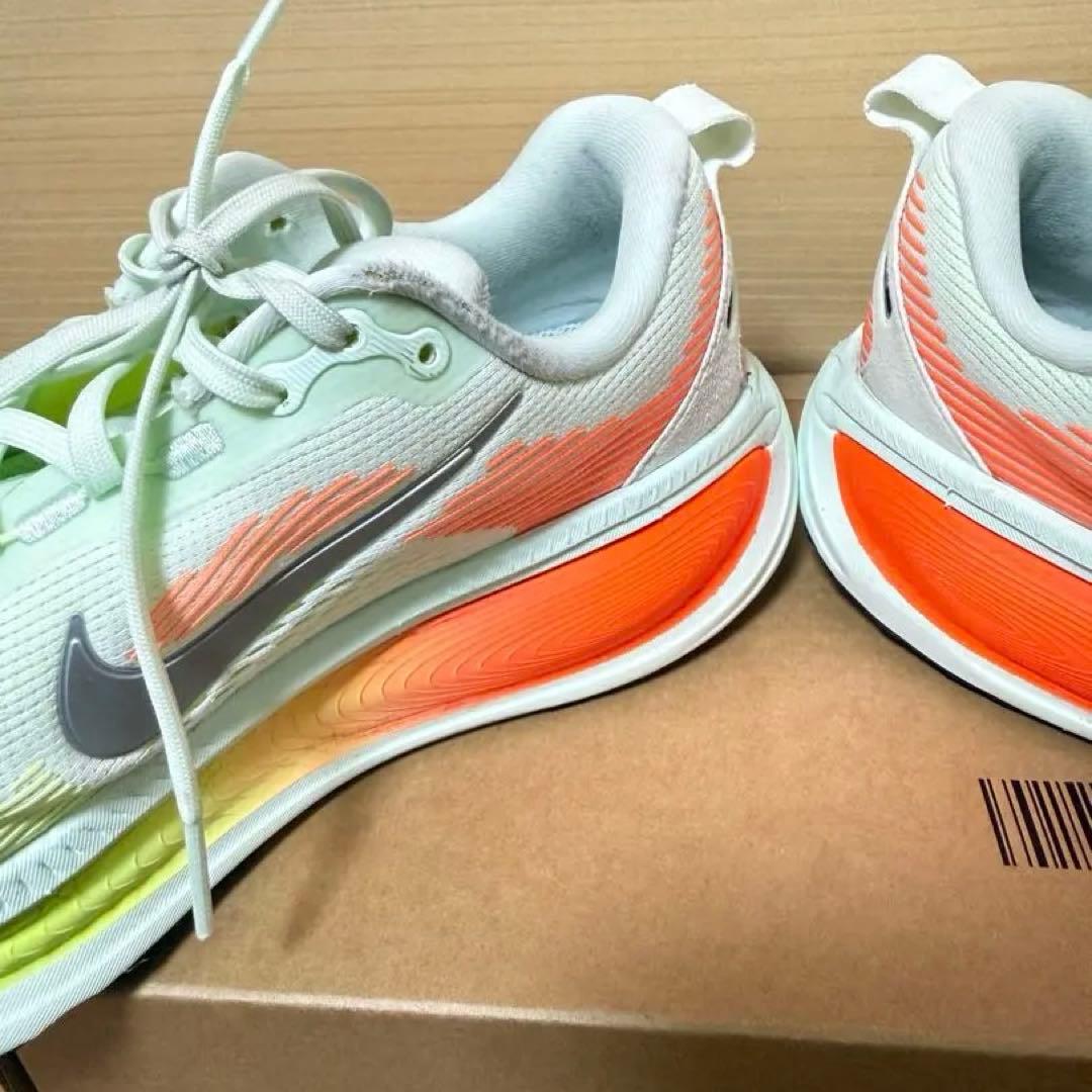 Nike ボメロ18 25.5