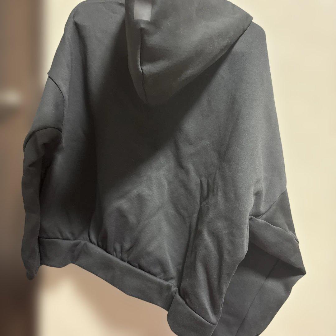 新品　adidas ダークグレー フルジップジャケット　定価2万