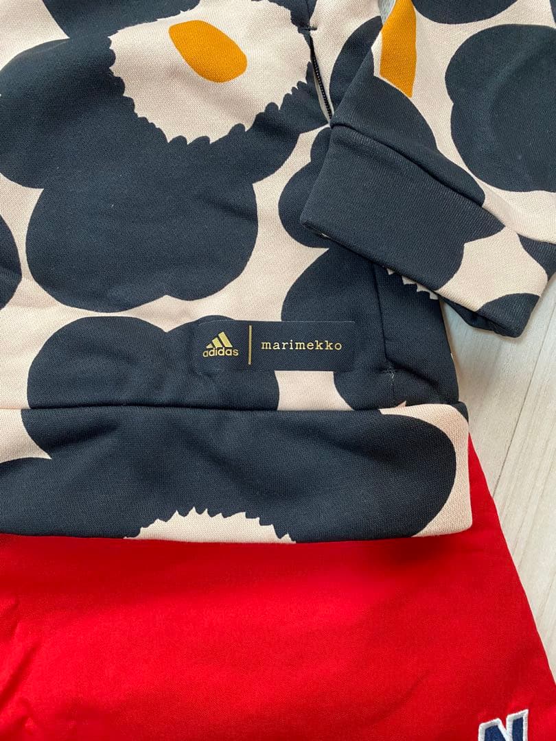 adidas marimekko ジャケットとショートパンツセット