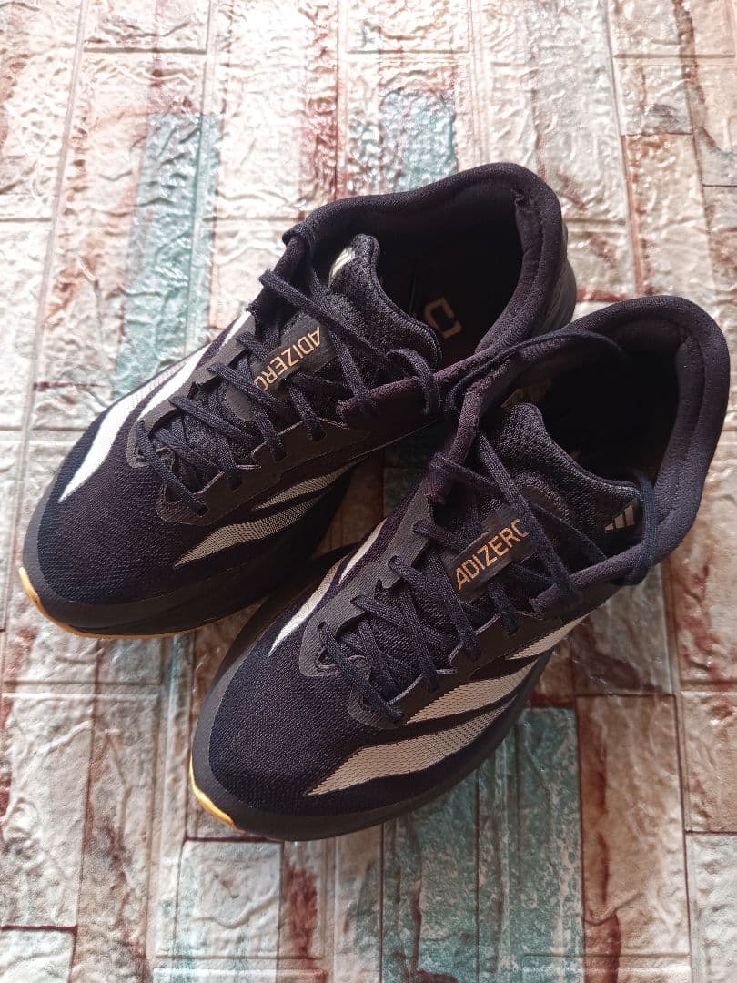 送料還元のため値下げ中！3足セット adidas SL2 adizero