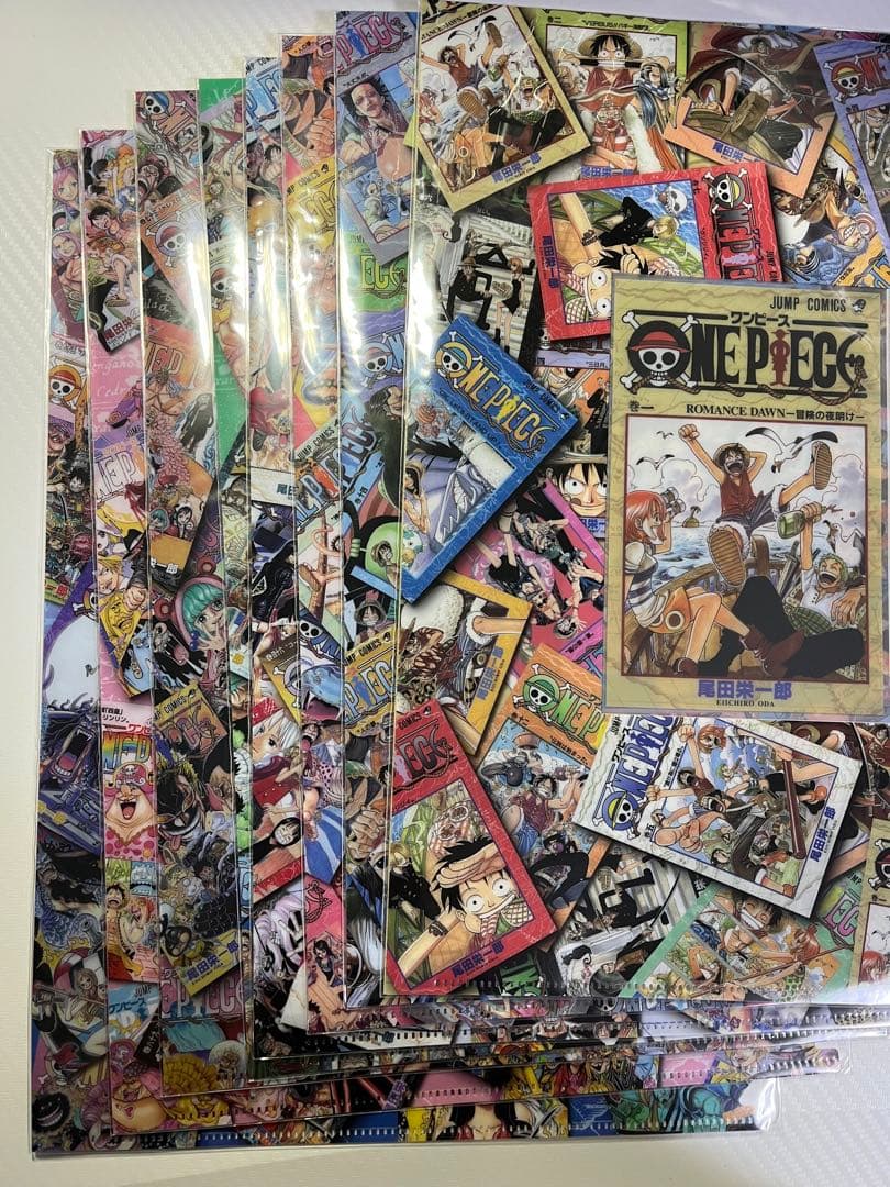 ONE PIECE クリアファイル 表紙デザイン　8枚セット ベースショップ