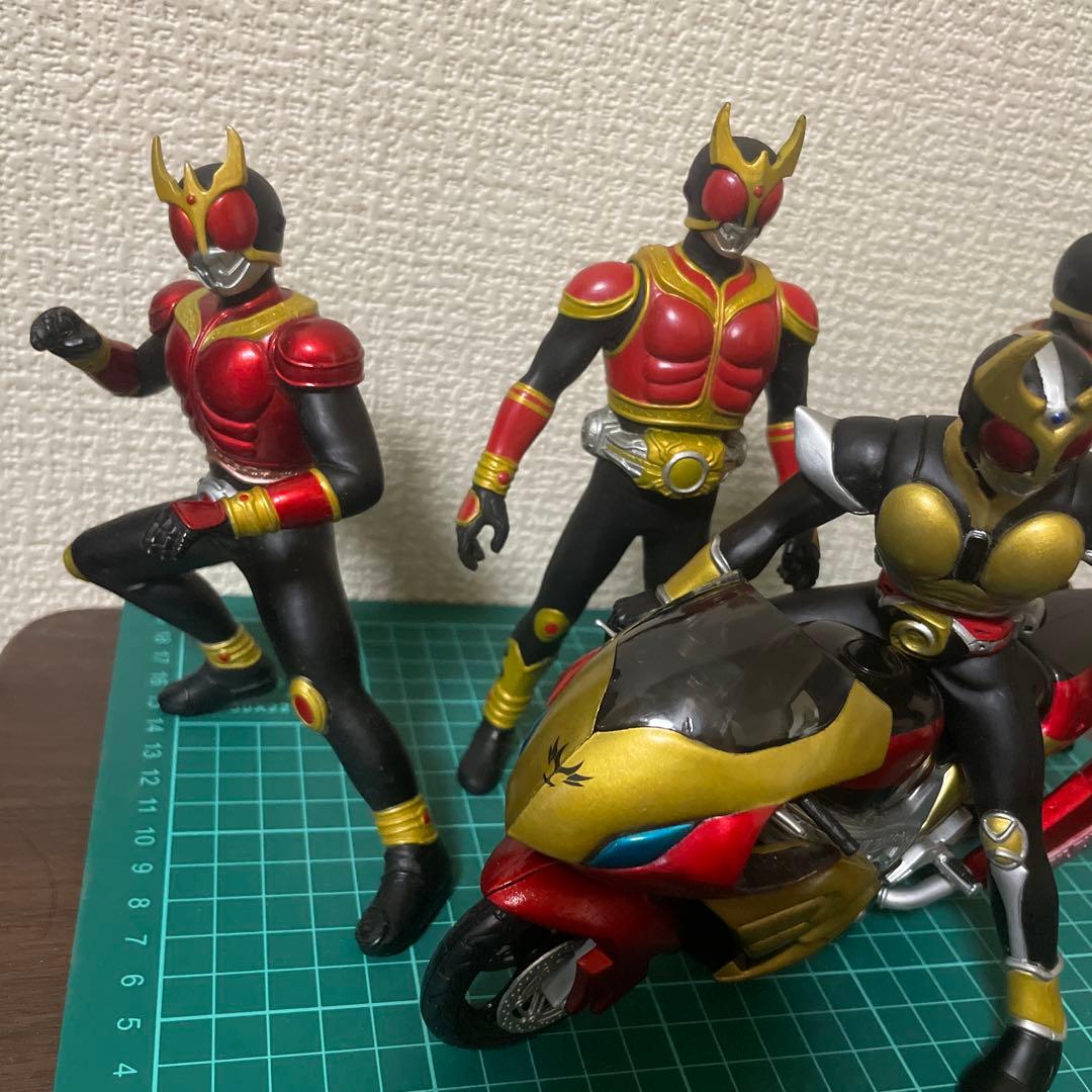 仮面ライダークウガ祭り！4体とマシントルネイダーセット！