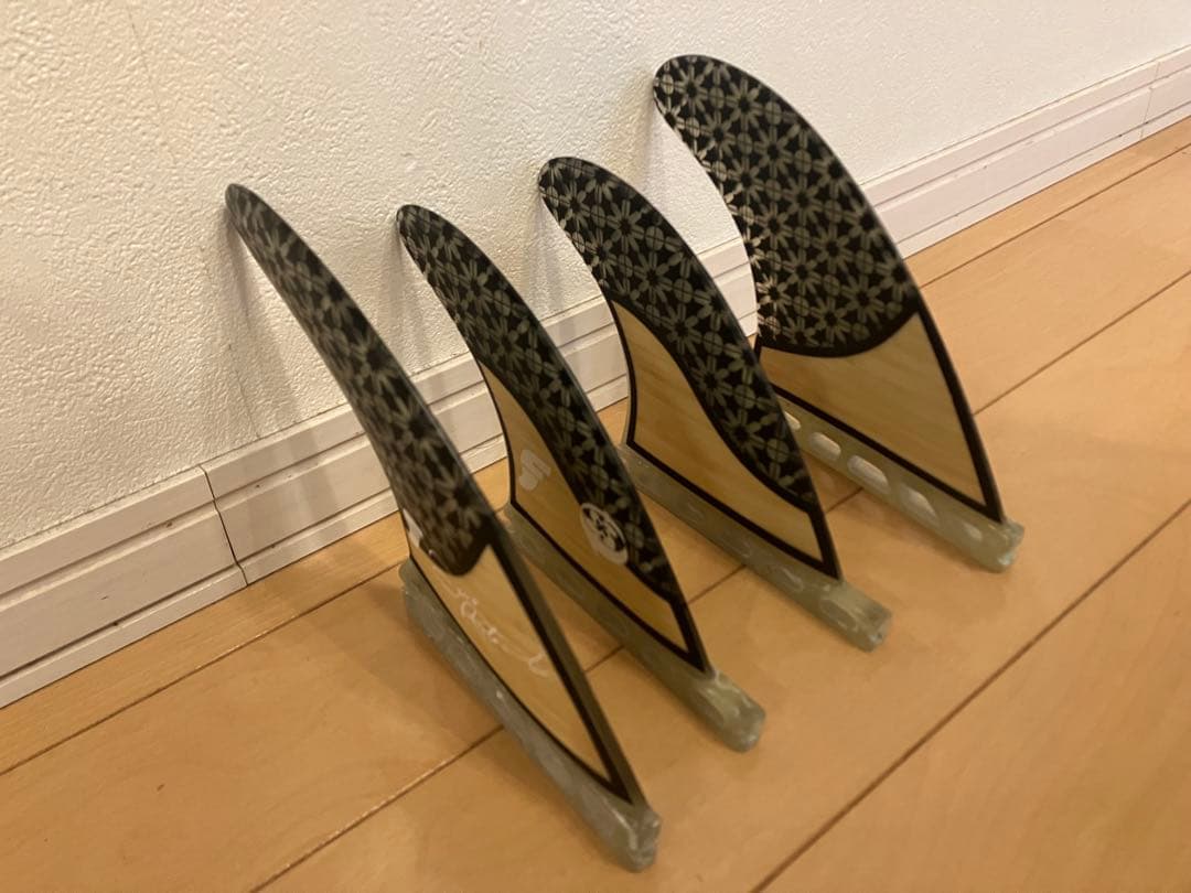 futures QUAD RASTA BAMBOO 美品　クアッドフィンセット