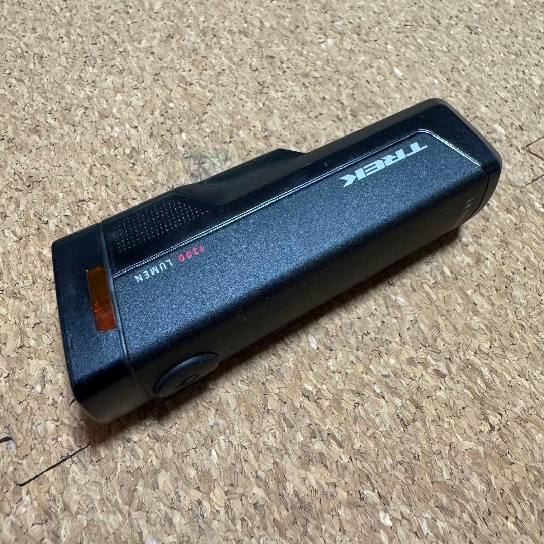 自転車　ロードバイク　TREK 1300 ルーメン　ライト　マウントセット