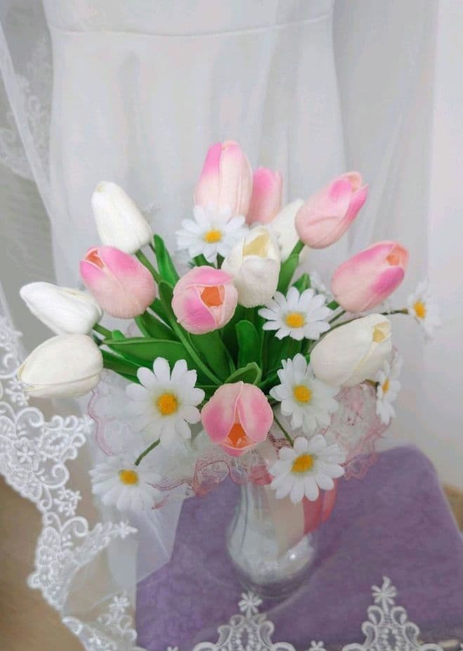 56チューリップとマーガレットのブーケ　結婚式や入学のお祝いに 如何でしょう