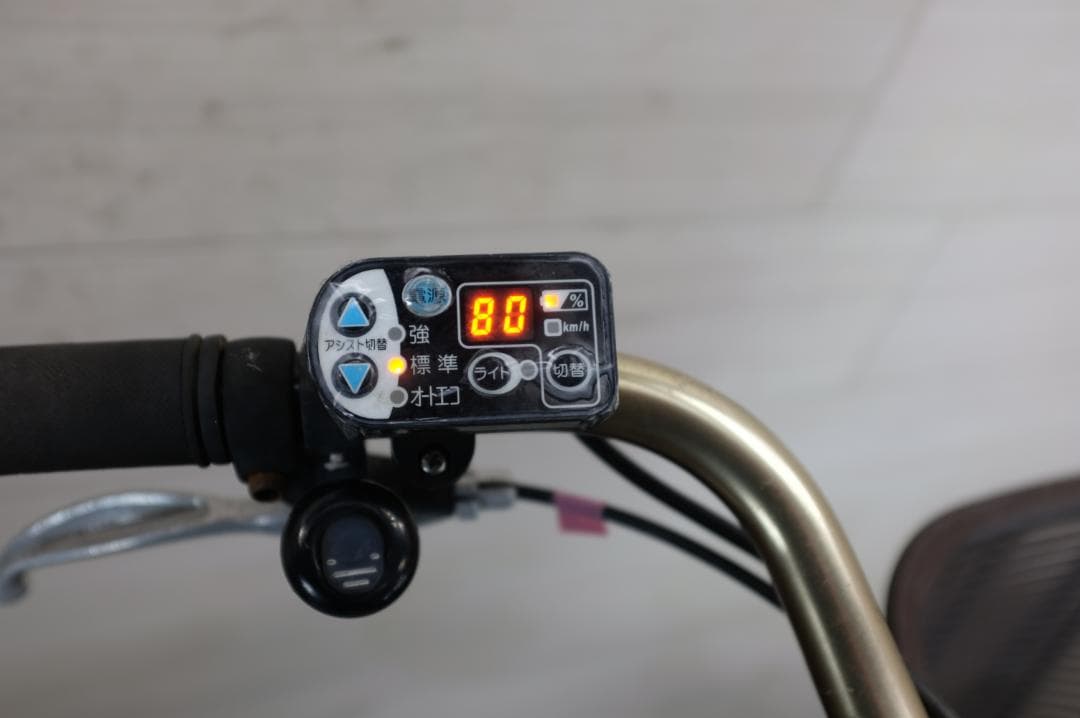 ブリヂストン製　HYDEE.B　26インチ　3段　8.9Ah充電器あり