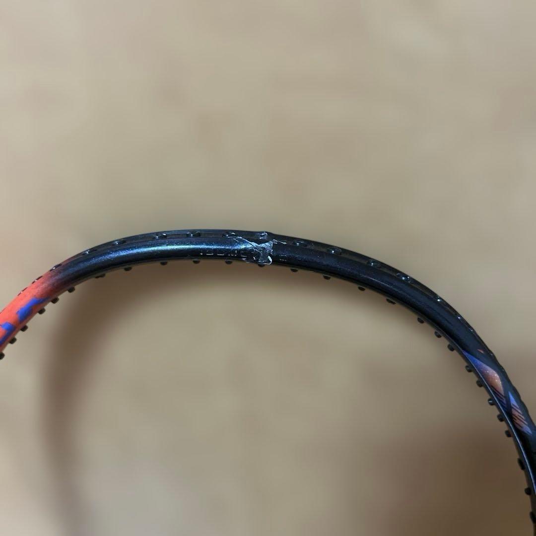 バドミントン【ジャンク品】アストロクス77Pro ヨネックス　4UG5