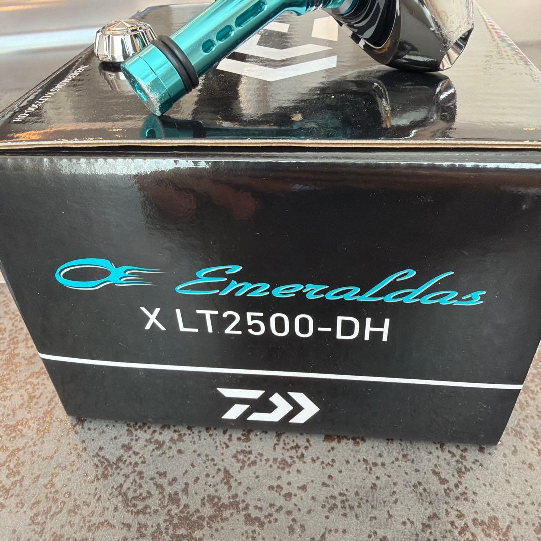 24 エメラルダスx LT2500-DH スピニングリール