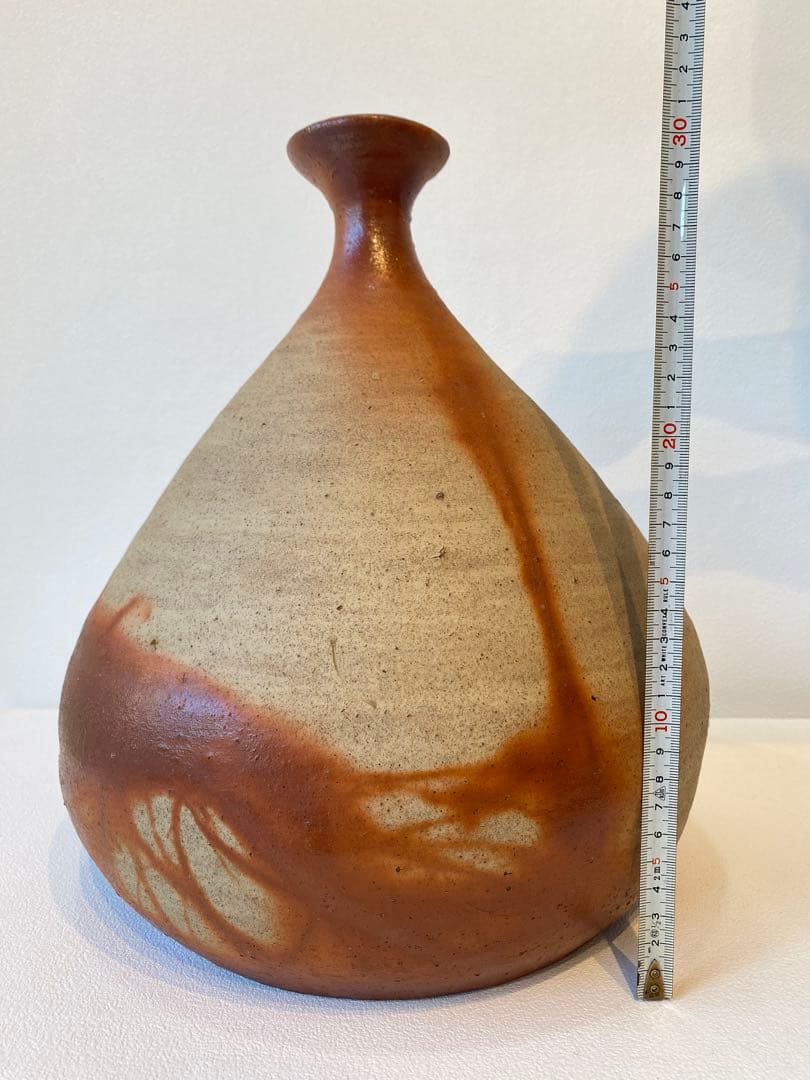 T6 備芸会展 備前焼「火襷花入」小山一草 共箱 備前焼