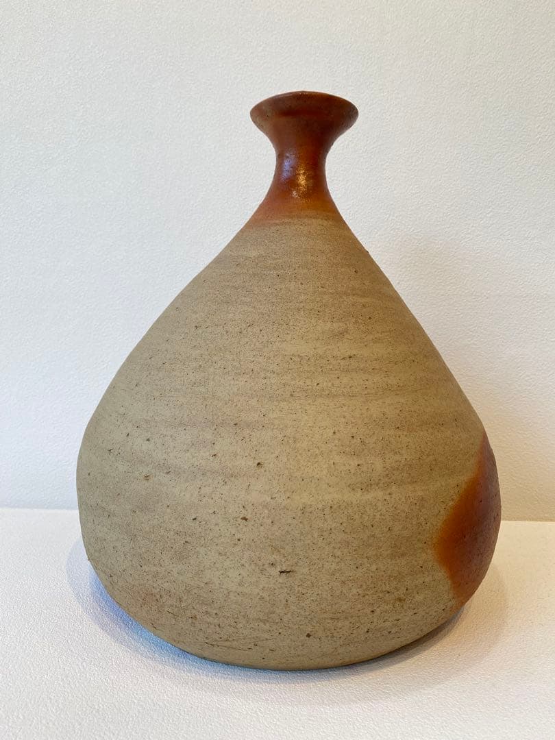 T6 備芸会展 備前焼「火襷花入」小山一草 共箱 備前焼