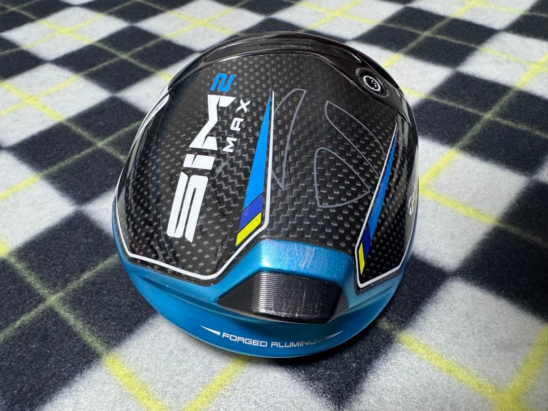 TaylorMade SIM2MAX 10.5° ドライバーヘッドとヘッドカバー