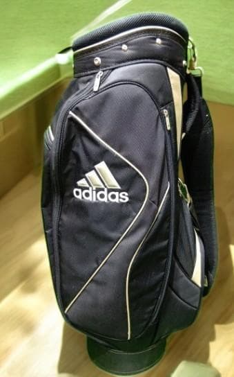 送料無料/美品　adidas キャディバッグ 黒 ストライプデザイン
