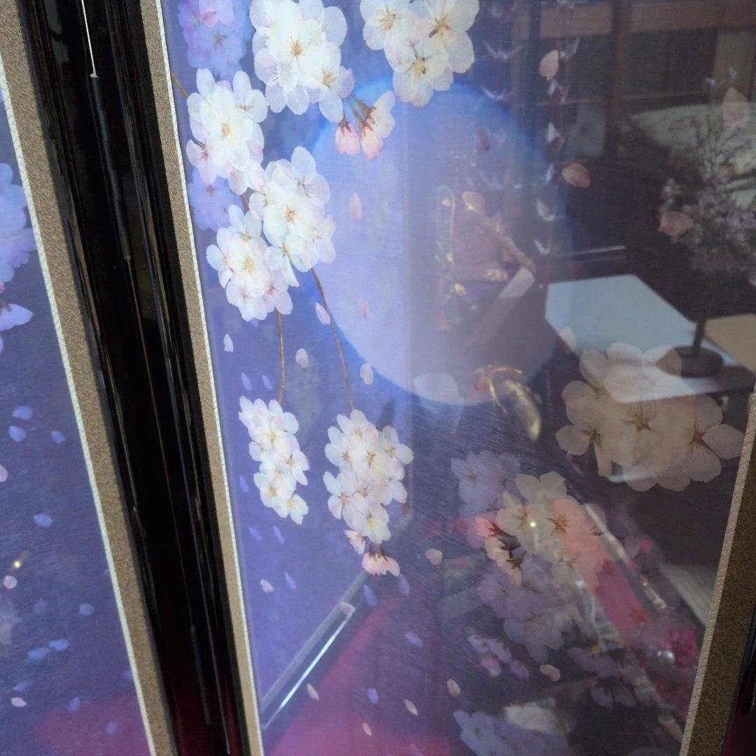 桜の花の押し花屏風　二曲