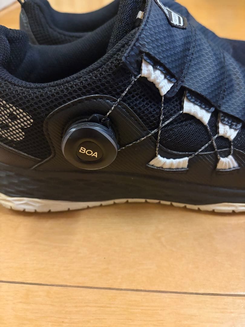 ニューバランスNew Balance MGB4700 ゴルフシューズ ブラック