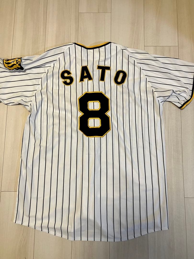 阪神タイガース 佐藤輝明選手 ユニフォーム Oサイズ