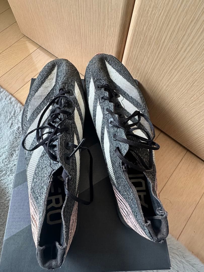 adidas 陸上競技用スパイクシューズ